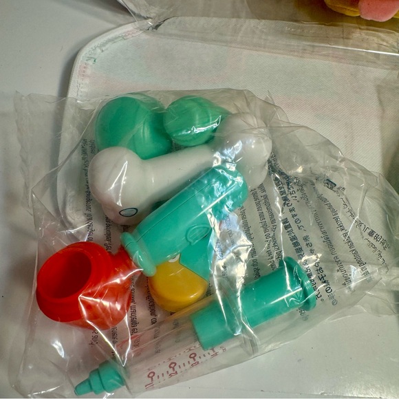 NWT. Disney Pluto Plush Vet Set is an 11-piece play set. Disney Junior - Picture 6 of 16